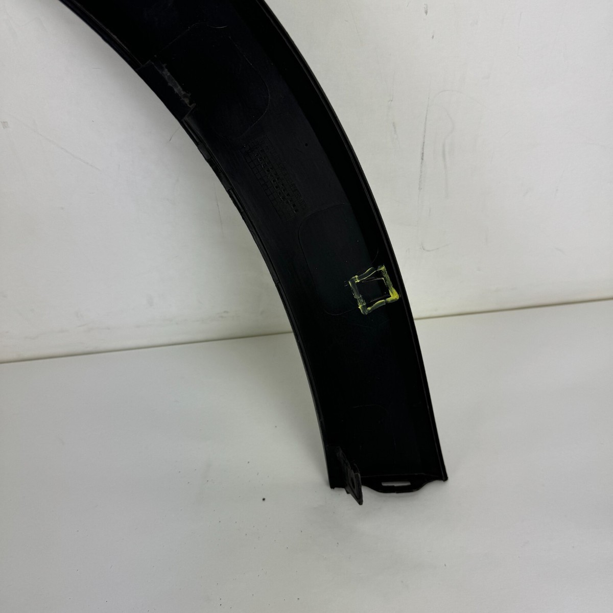 OEM 2016 2017 2018 Honda HR-V Front Left Fender Flare Wheel