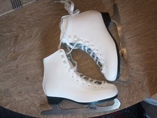 NWOT DBX White Ice Skates Sz.3