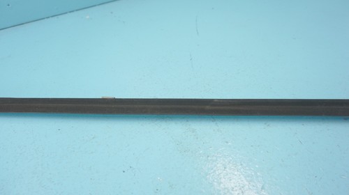 MERCEDES--BENZ R107 380SL 560SL , EXTERIOR RIGHT SIDE WINDOW CHROME RUBBER SEAL - Picture 13 of 13