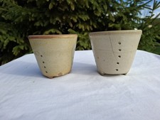 LOT 2 Anciennes Faisselles égouttoir à fromage grès pied tripode art populaire 