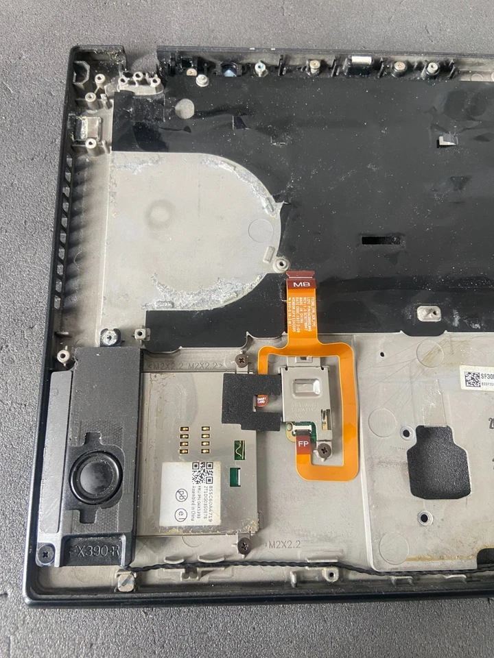 Lenovo Thinkpad X390 Handauflage + Lautsprecher + Fingerabdrucksensor, getestet, 13,3" - Bild 3 von 4