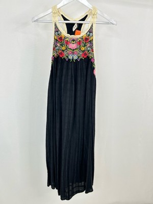 AKEMI + KIN Boho Floral Halter Embroidery Lined Size M Black Print Women Dress