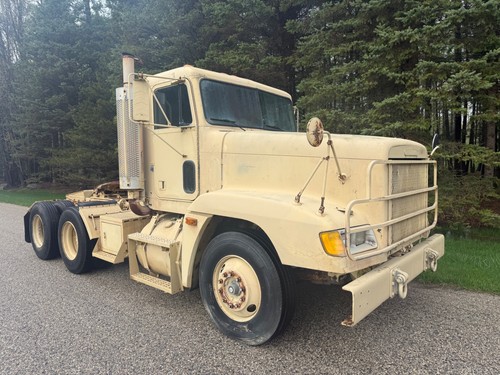 1992 Freightliner M915A2 Military Semi Tractor FLD120 Detroit Diesel 6x4 Army