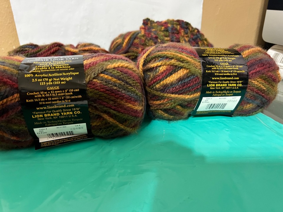 2+ Lion Brand Yarn, El Paso 325 Bulky 100 Acrylic Mohair 2.5 oz 115
