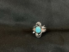 Vintage Navajo Handmade Turquoise Ring with Surrounding Detailing Size 5