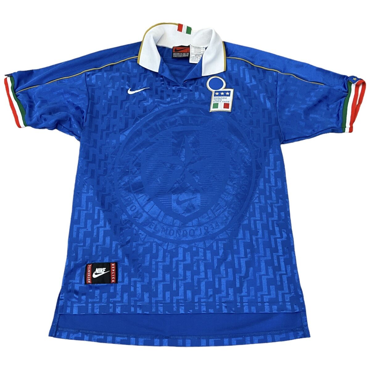 Vintage Nike 1994-96 Italy Home Jersey Shirt Italia 90s Vintage Nike 1994-96 Italy Home Jersey Shirt Italia 90s