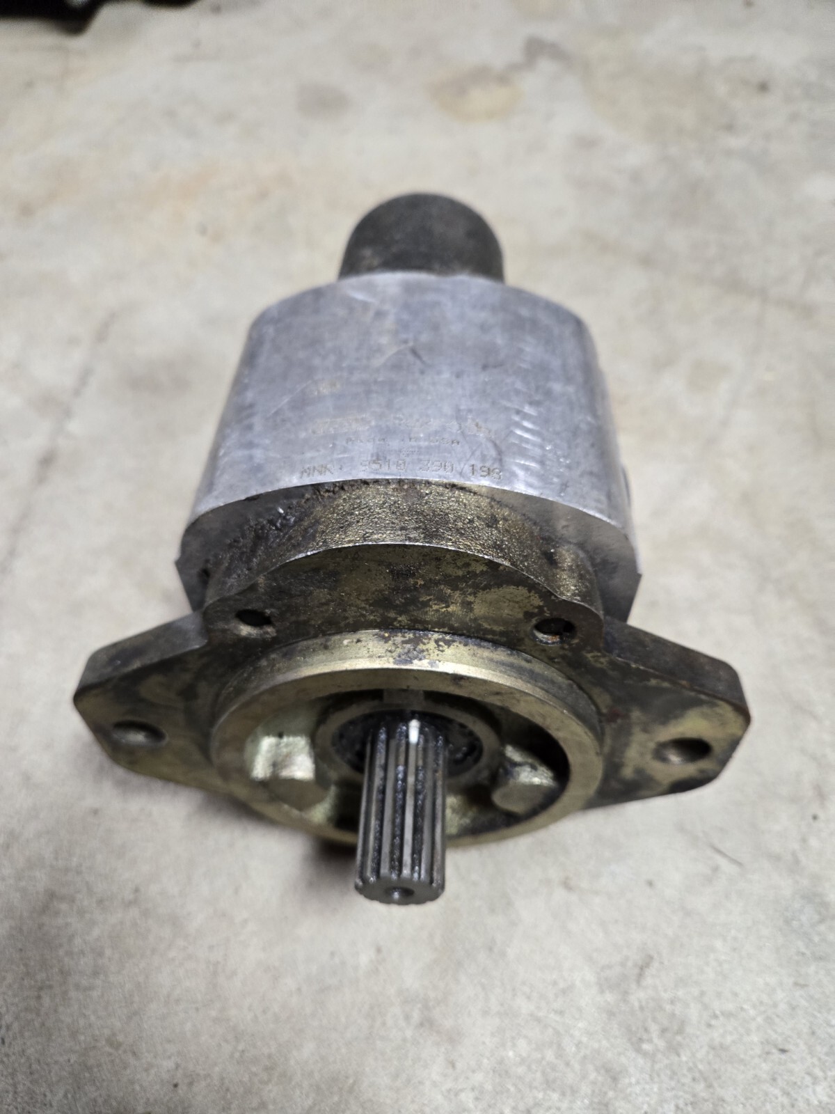 Bosch rexroth hydraulic gear pump 9510 390 198