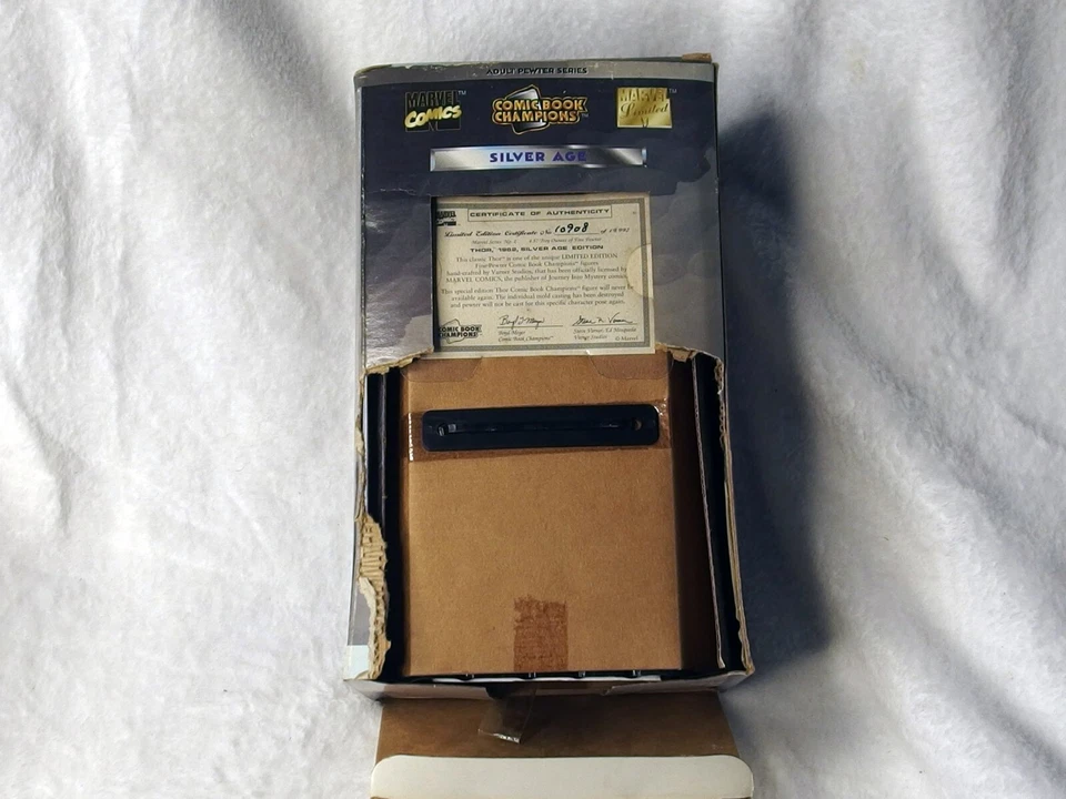 THOR Edición Limitada Peltre Fino Serie Coleccionista Marvel Comic Book Champions Foto 3 de 4