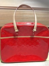 Louis Vuitton LV  Condition Monogram Vernis Sutton Handbag Red