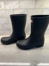 Hunter Rain Boot Mid Tall Black Great Condition sz 9 womens