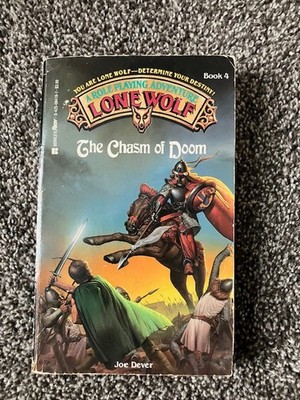 Lone Wolf #4 : The Chasm of Doom by Joe Dever (1985, Mass Market Paperback)