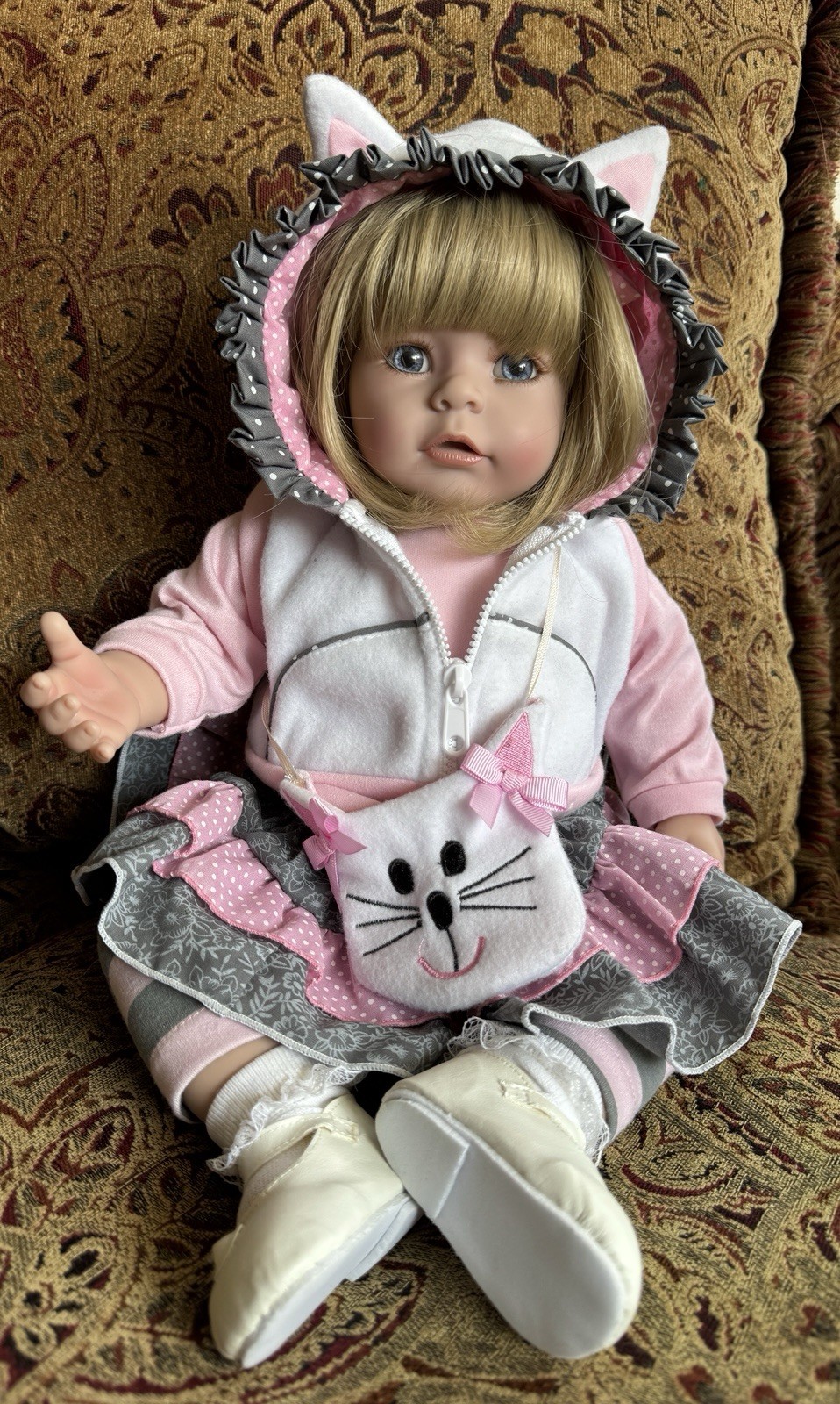 18" ADORA Vinyl Baby Girl w/Cloth Body - Blonde Hair - Blue 
