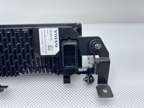 2017 - 2021 VOLVO S90 CRUISE CONTROL DISTANCE SENSOR RADAR MODULE 10R048542 OEM - Picture 9 of 11