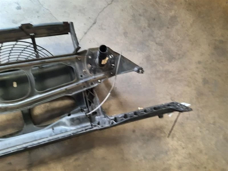 Soporte núcleo radiador compatible con 99-00 BMW 323i 51718259773 Foto 4 de 4