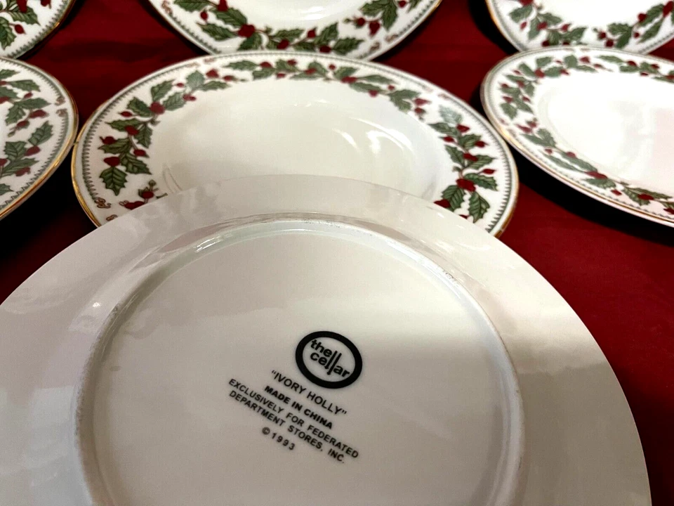 The Cellar Ivory Holly Set Of 7 Gold Rim Christmas Holiday Salad Plates 8 1/2" - Image 3 of 3