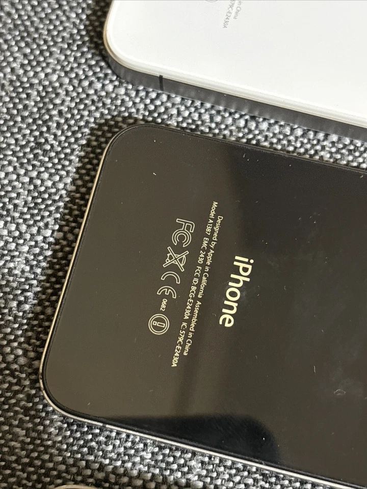 Lot Of Apple iPhone  A1533, A1387 White, A1387 Black, A1332 Black - Image 4 of 4