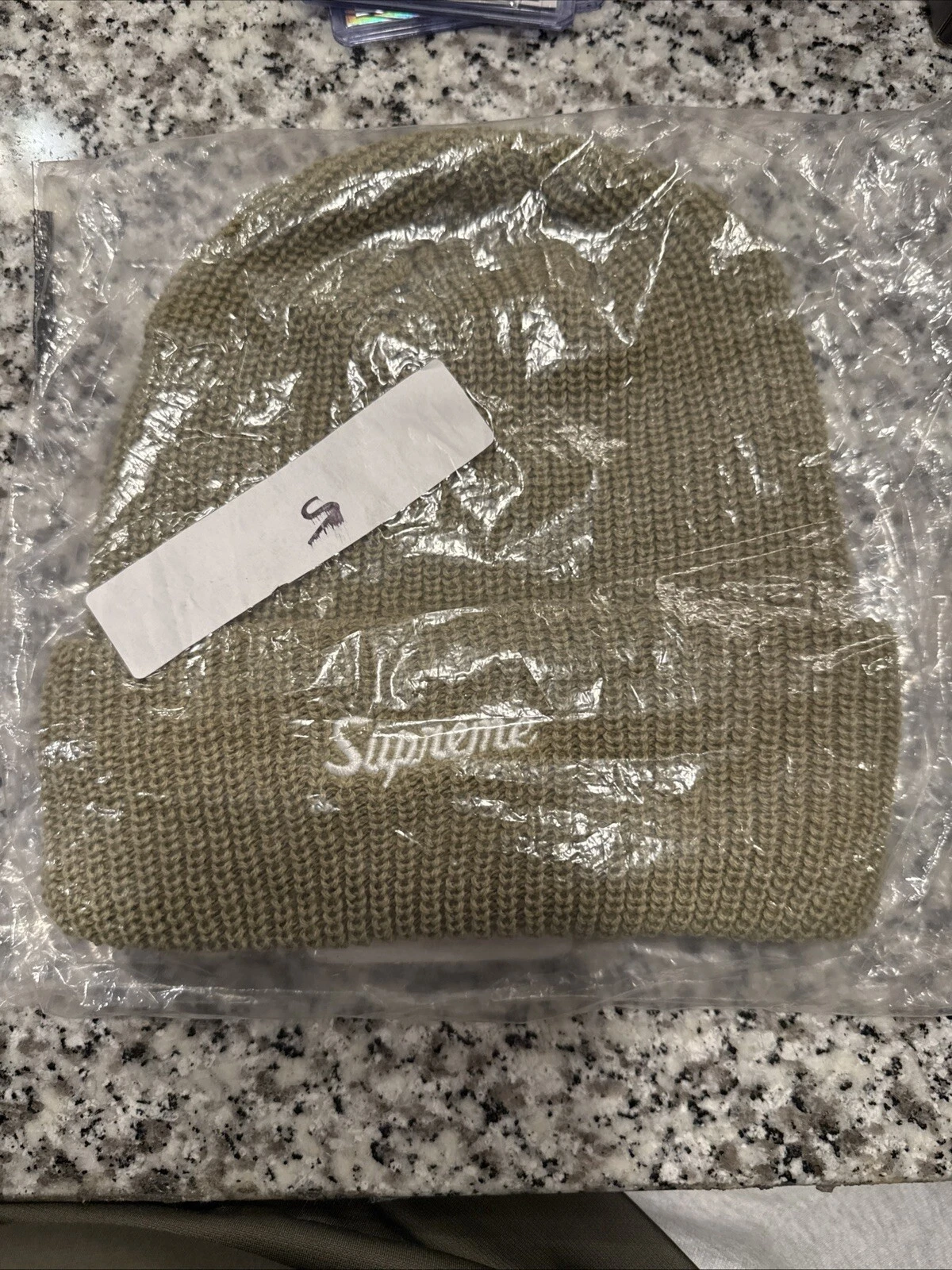 Authentique bonnet Supreme / Loose Gauge Taupe