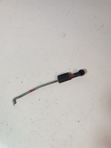 Gestänge Stellmotor Heckklappe VW Golf 4 Zylinder zu Stellmotor