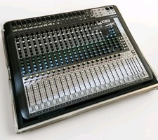 Soundcraft Signature 22MTK Multitrack Audio Mixer & Thon Flight Case