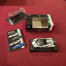 Kyosho 1/64 Lamborghini Veneno Roadster Silver 