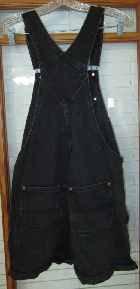 Baberos cortos Old Navy negros descoloridos para mujer pequeños Foto 3 de 4