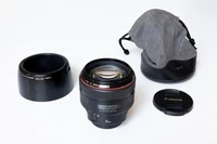 Canon EF 85mm f1.2 L II USM Lens with ES-79II Hood, Lens Covers & Case