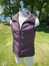 Kenneth Cole Reaction Down Puffer Vest Lightweight Purple Womans Size Small