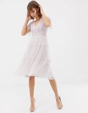 New Needle&Thread embroidered tulle midi dress with cap sleeve Size US 6 M/38