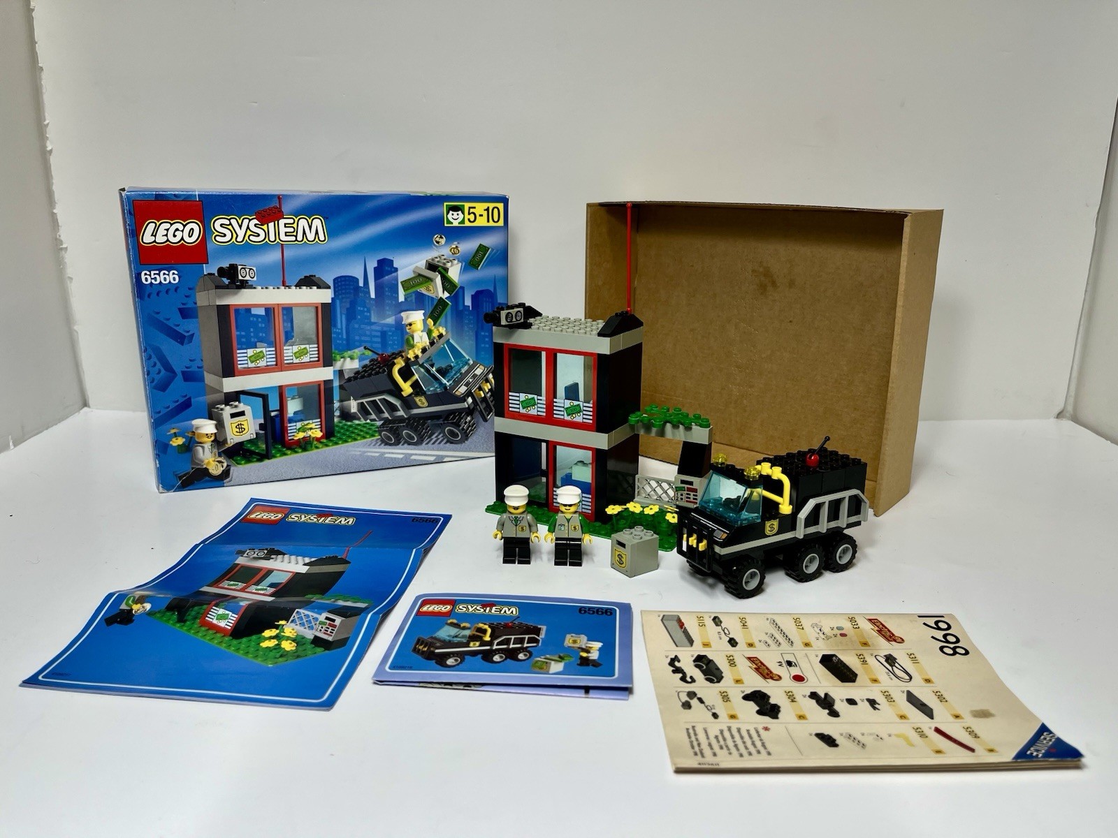 LEGO Town: Bank (6566)  Used Complete With Box And Instructions Very Rare