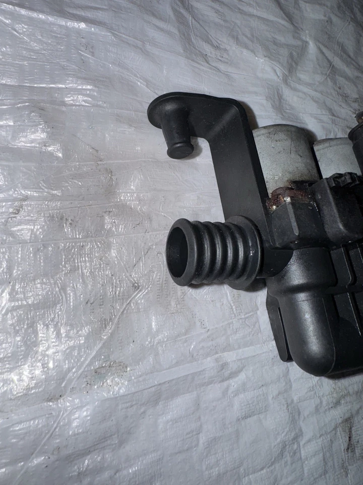 BMW X5 E70 X6 E71 2007-2013 - Válvula de control de calefacción/agua 6910544 Foto 3 de 4