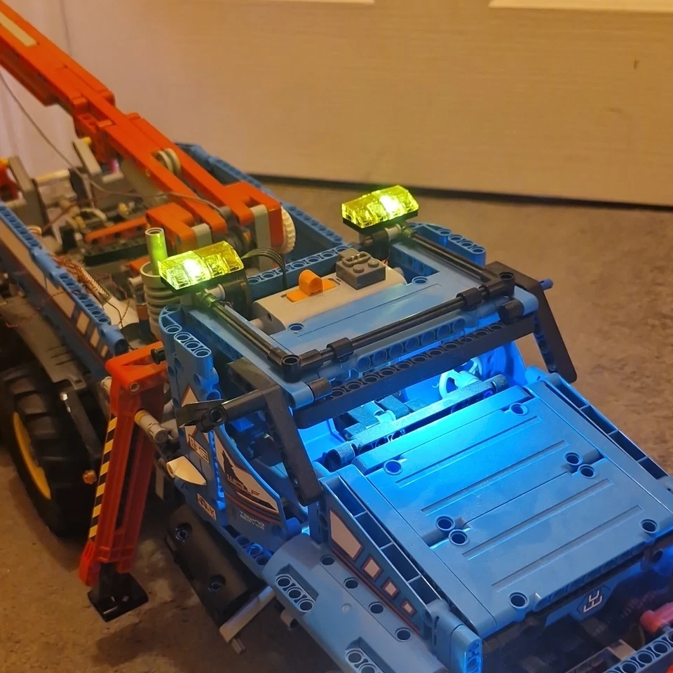 LEGO Technic 8285 Tow Truck, photo 4 of 5