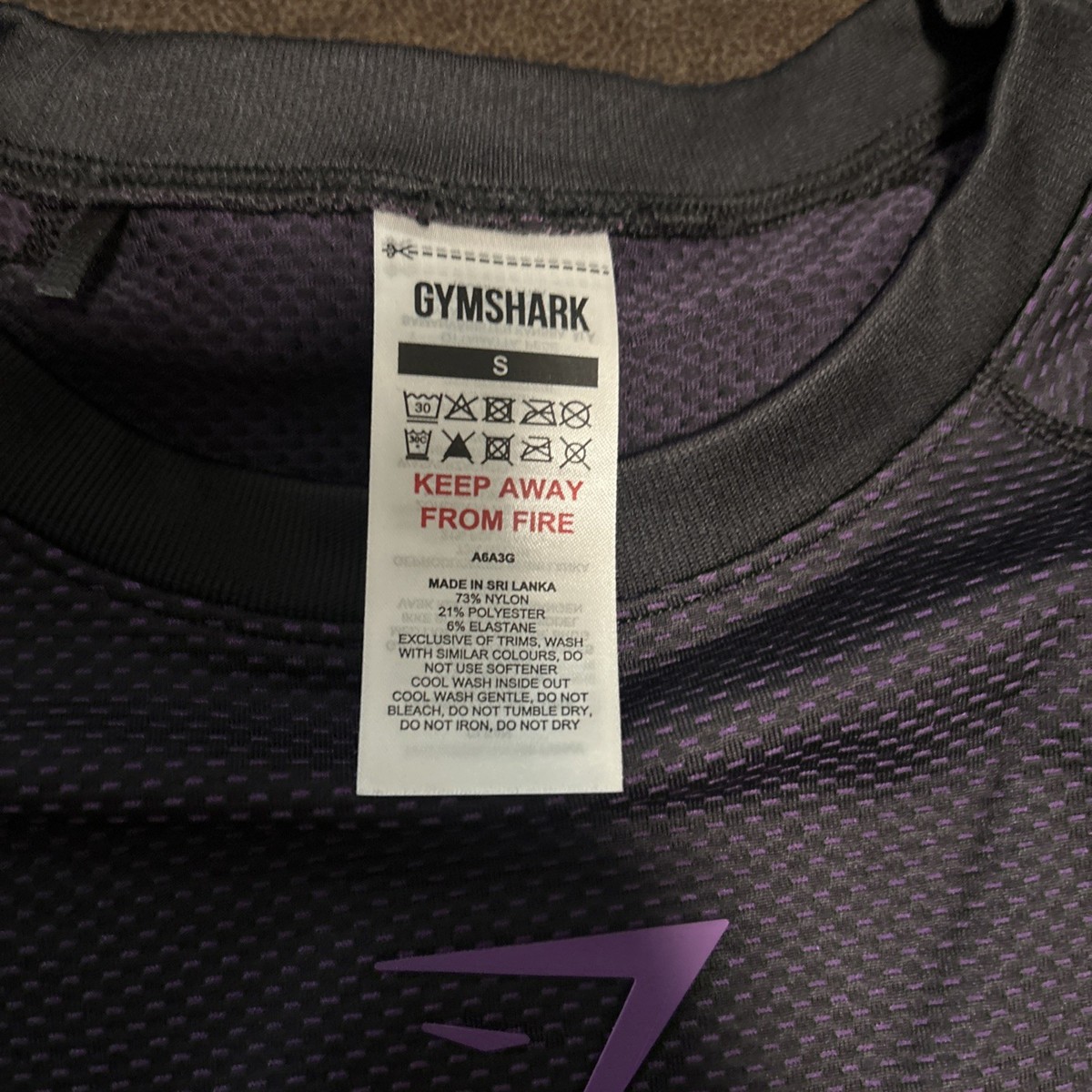 SIZE SMALL - GYMSHARK Onyx 5.0 Seamless Long Sleeve T-Shirt PURPLE