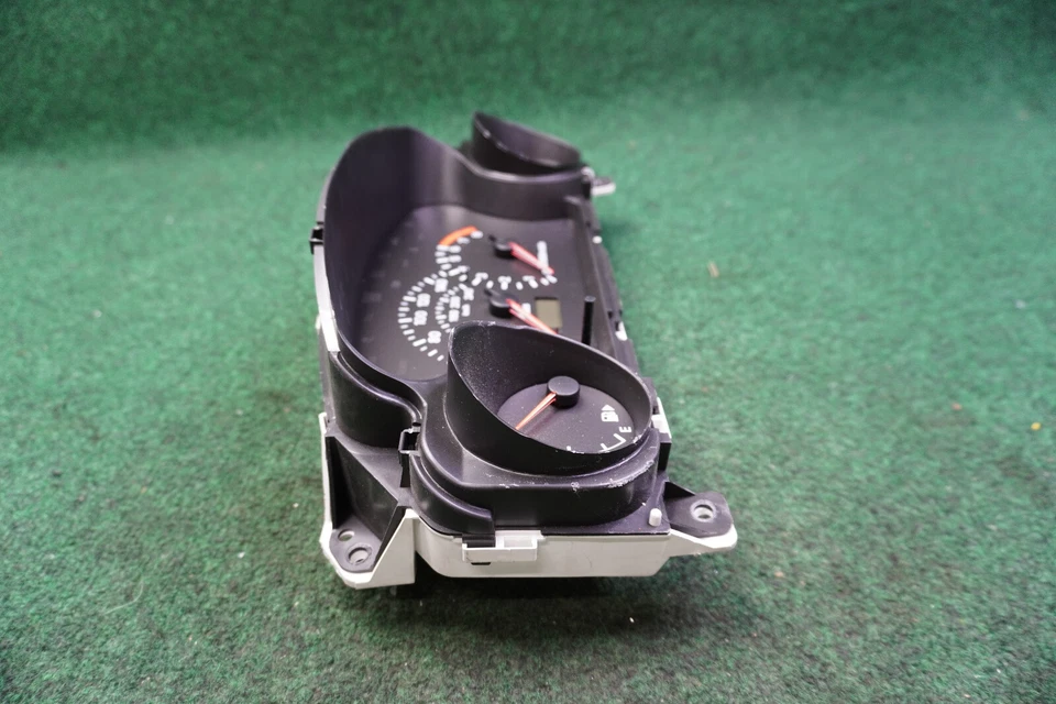 Chrysler Sebring 2001-2002 velocímetro calibre clúster 71 k millas tn2573204710 fabricante de equipos originales Foto 3 de 4