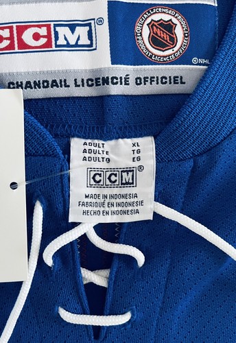 HENRIK LUNDQVIST W/KING HENRIK SIGNED STEINER/ BECKETT AUTHENTICATED CCM JERSEY - Picture 4 of 12