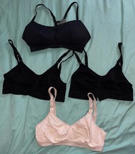 Lot Of 4 NURSING WIRELESS STRETCH Bras S CLASPS Hook Back. No Padding. Sz M