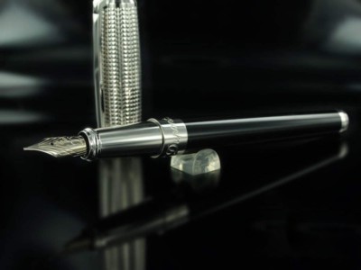 S.T. Dupont D Line Fountain Pen Black With Palladium Cap, 410672