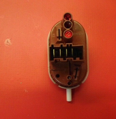 Waschmaschine HOTPOINT WMA32P Druckschalter