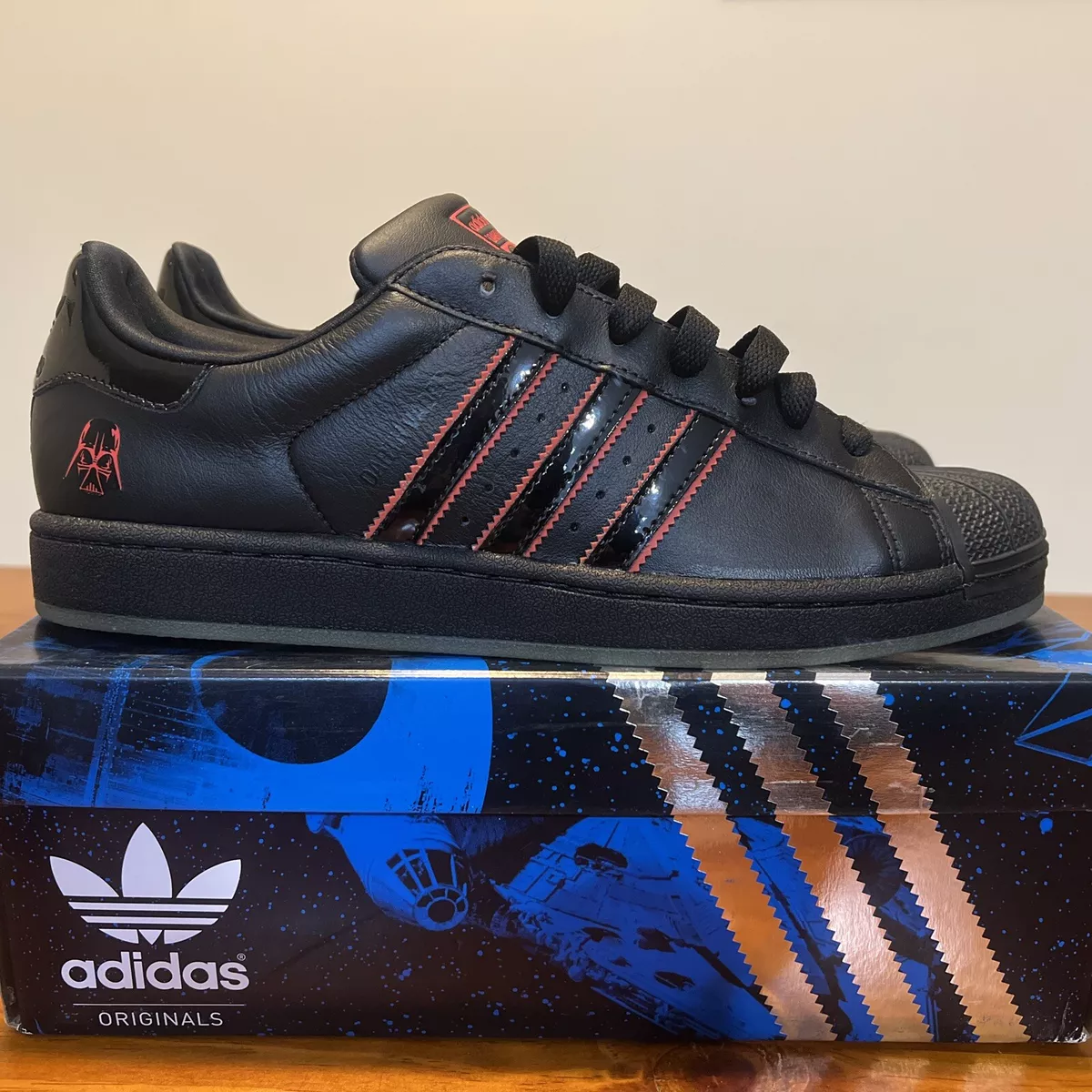 OG ADIDAS STAR WARS SUPERSTAR DARTH VADER COLLECTION UNWORN |