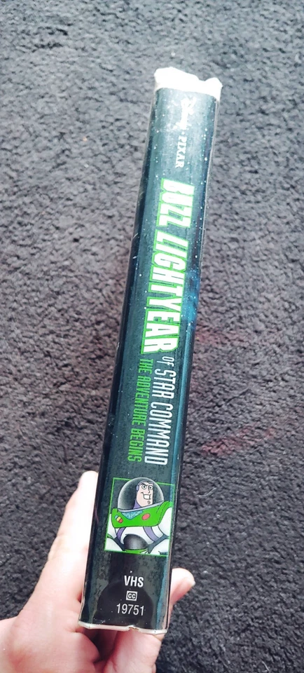Disney Pixar- BUZZ LIGHTYEAR of Star Command- The Adventure Begins -VHS - TESTED - Image 3 of 4