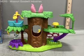 Hatchimals Colleggtibles Hatchery Nursery Playset Figures Approx 69 Pcs