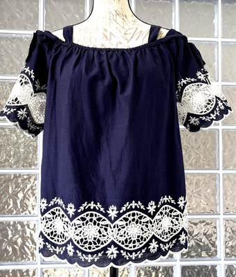 SOHO NEW YORK & COMPANY Women s Navy Blue White Embroidered Cold Shoulder Top M