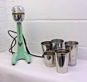 Vintage Hamilton Beach Milkshake Mixer #30 Green WORKS w cups 1940's
