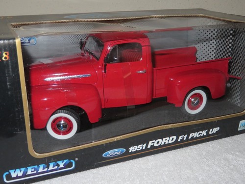 FORD F1 PICKUP 1951 ROSSO WELLY 1:18 APERTURA COFANO PORTE E PORTELLONE