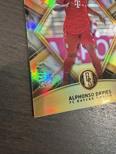 2019-20 Panini Gold Standard Newly Minted Alphonso Davies /149 FC Bayern Munich - Picture 3 of 4