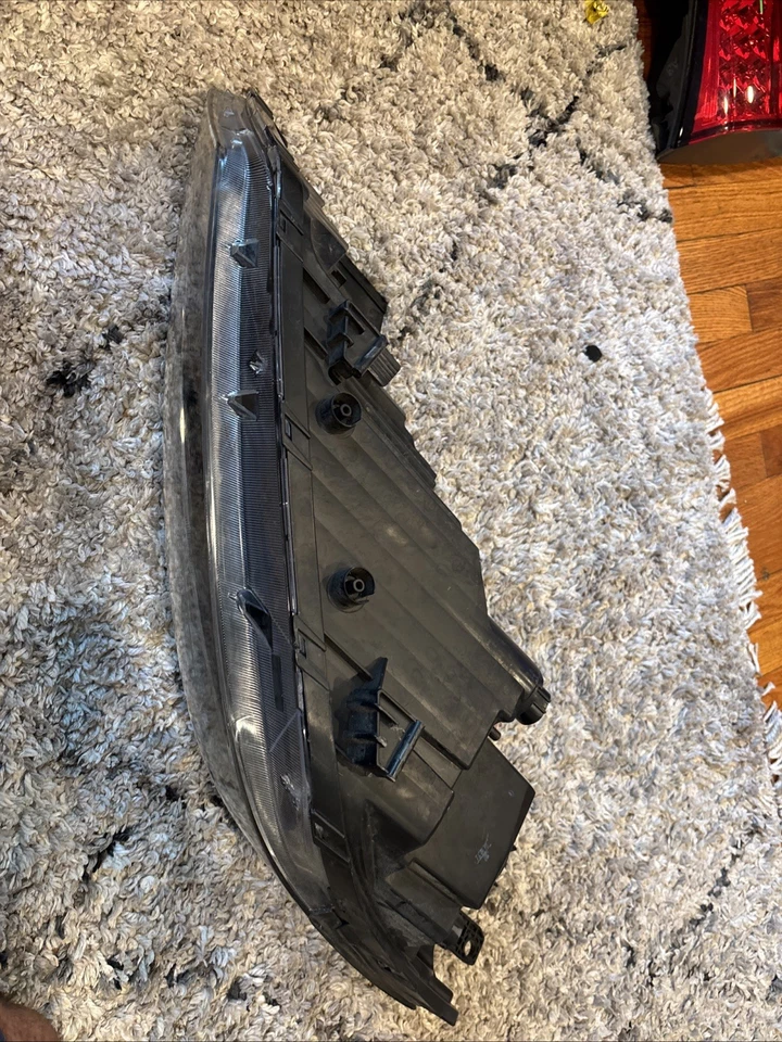 2016 17 HYUNDAI TUCSON HEADLIGHT PASSENGER SIDE HALOGEN OEM J034H10😍 - Image 4 of 4