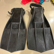 Black Open-Heel Scuba Diving Fins with Adjustable Heel Straps - Pair