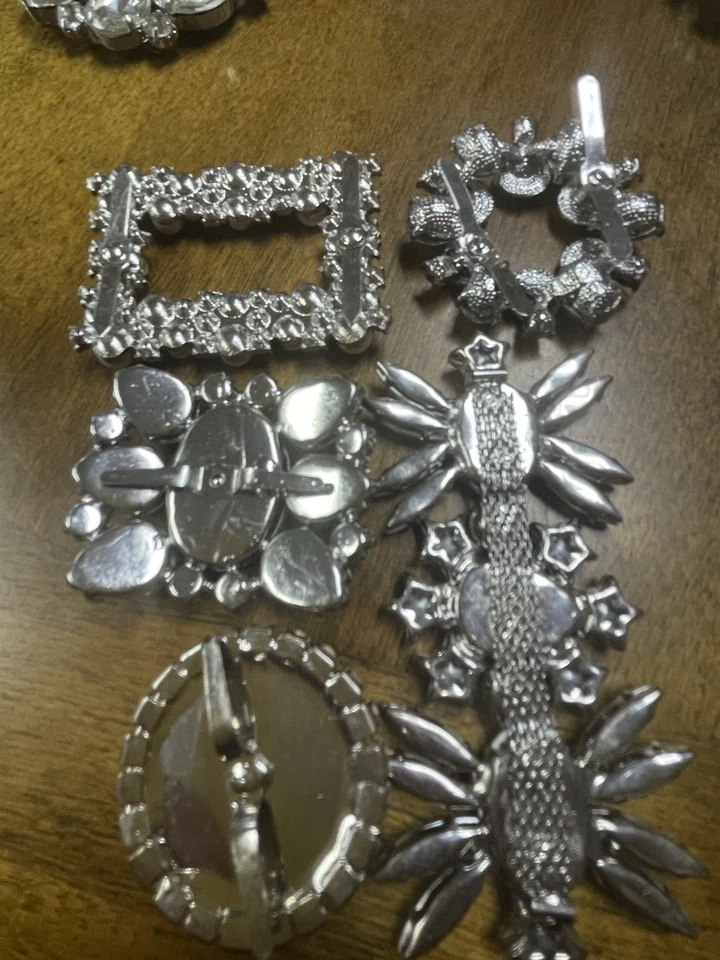 Lote de apliques vintage de 1/2 lb de diamantes de imitación y perlas de imitación para coser. Mediados de siglo. Foto 4 de 4