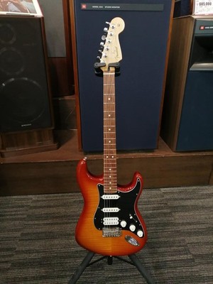 FENDER MEXICO PLAYER STRATOCASTER HSS PLUS Electric Guitar