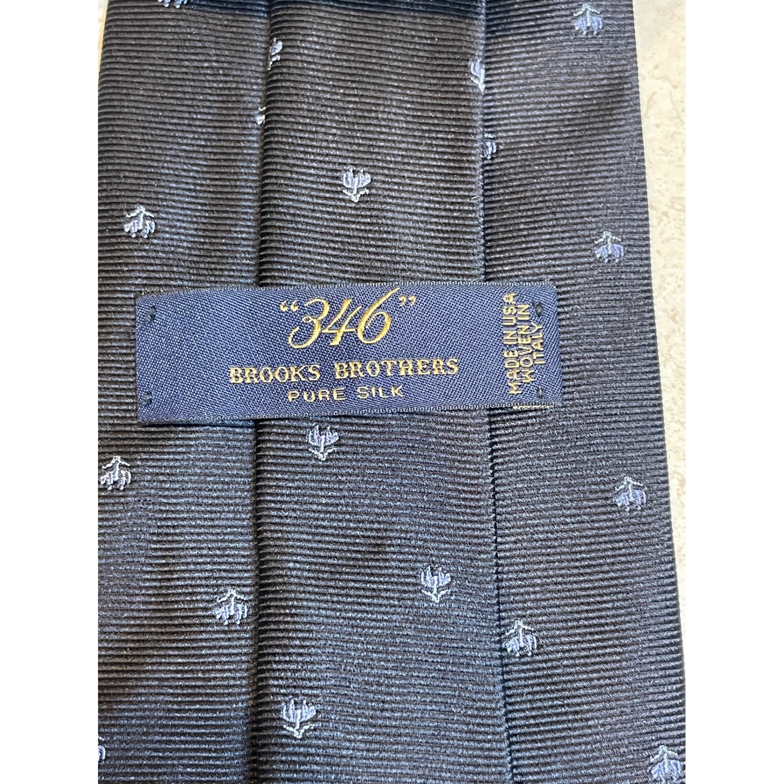 Brooks Brothers 346 Men's Silk Tie Black Gray Geometric Woven Italy Made USA