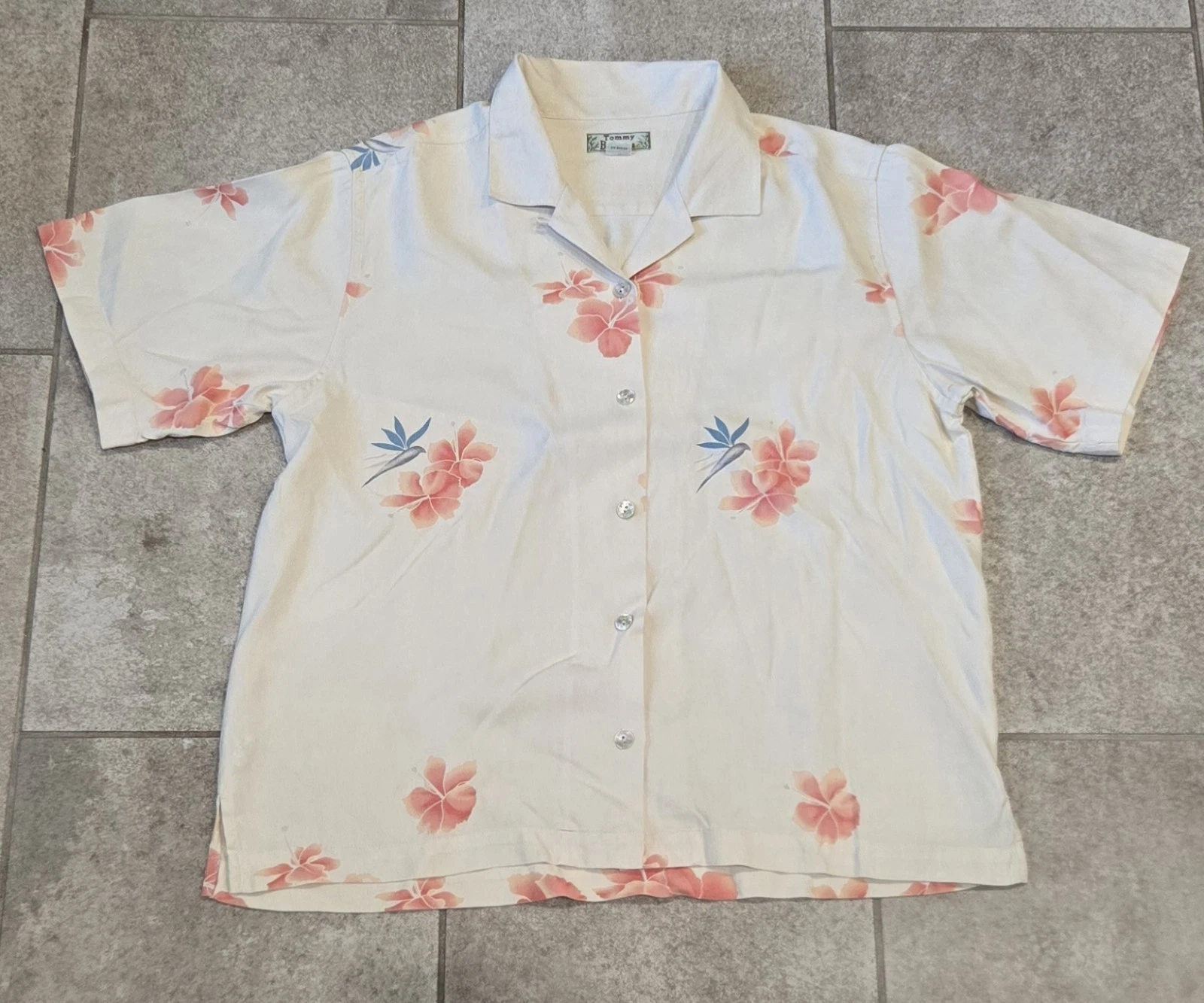 Tommy Bahama Silk Floral Hawiian Shirt Sz M Resort Beach Vacation Casual